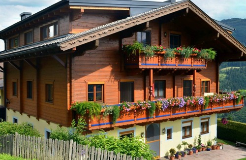 Taxenbach Villa | 45 m² Villa ∙ 1 bedroom ∙ 4 guests