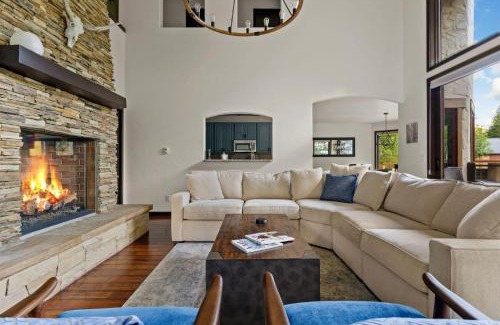 Vail House | 4501 Spruce Way