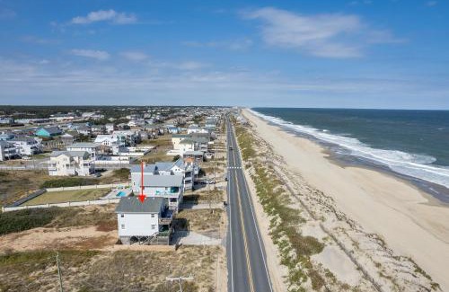 Kitty Hawk House | 4785 - Paradise Found BY Resort Realty