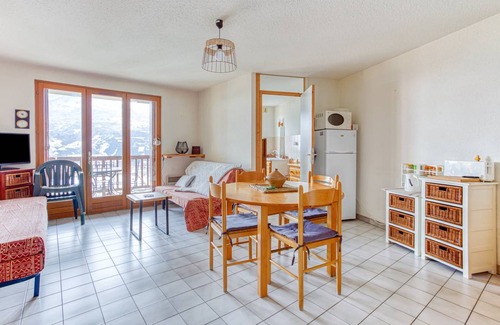 Embrun Apartment | 48 m² Apartment ∙ 2 bedrooms ∙ 6 guests