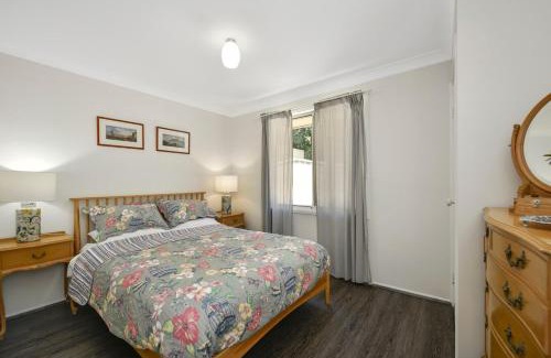 Blackheath House | 4BR 2BA Cozy Blackheath Cottage with Firepit & Pool Table