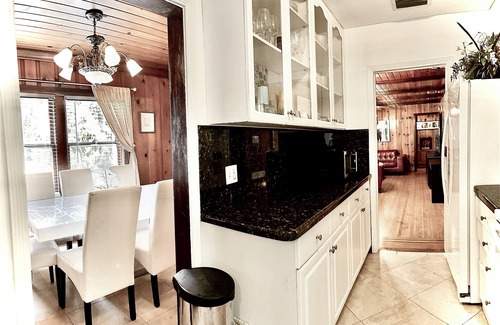 Downtown Hollywood House | 4BR, 4BA House Beach, Entertainment, Nightlife