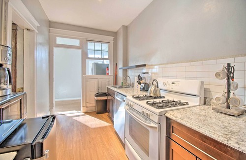 Eckington House | 4BR+Parking central townhouse walk to metro&shops