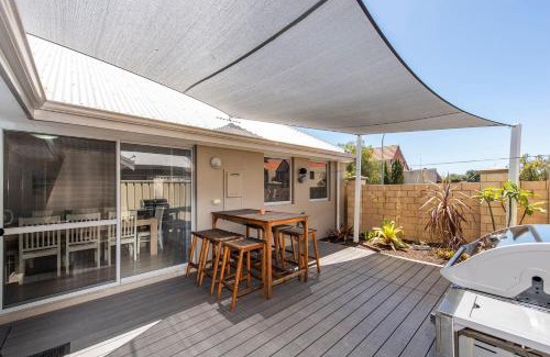 Geographe House | 4Shore with Wifi
