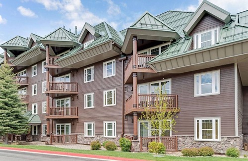 Tahoe Meadows Resort | 4th of July week @Diamond Resort - South Lake Tahoe - Studio unit