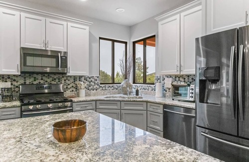 Uptown Sedona House | 5 Bed 3 Bath Uptown Sedona-game Room-sauna-cold Plunge-jacuzzi-gym