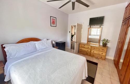 Runaway Bay Villa | 5-Bed Villa with pool in Runaway Bay Jamaica