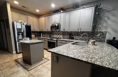 Yuba City House | 5 bedroom 3 bathroom 30 mins from Sacramento