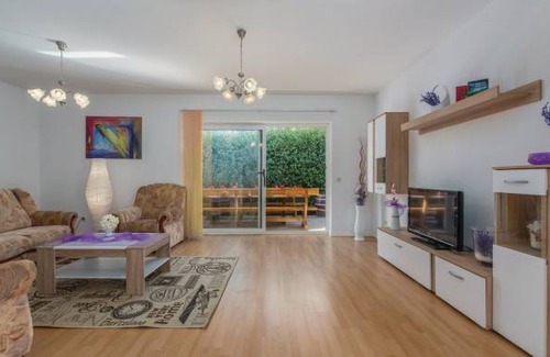 Kadumi House | 5 bedroom accommodation in Porec