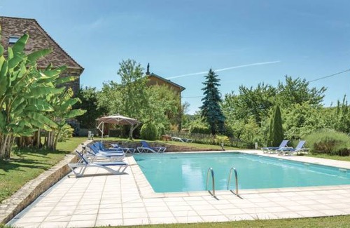 Jumilhac-le-Grand House | 5 bedroom accommodation in Jumilhac