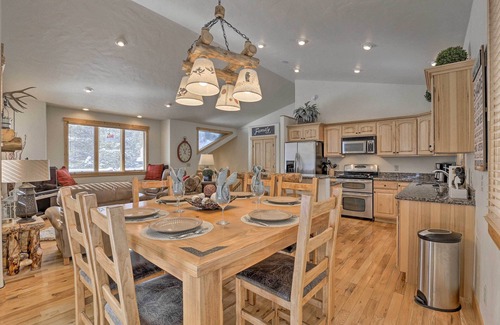 Blue River House | 5 Mi to Ski Resort: Breck Home w/Hot Tub!