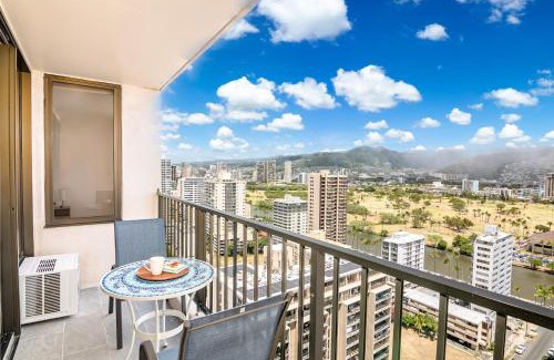 Waikiki Apartment | 5 min Beach Walk, Upscale with Parking, No Resort Fee