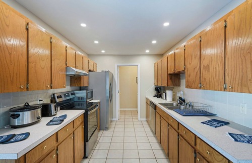 Corpus Christi House | 5 min from the beach! Spacious 3-bedroom house on the Padre Island!