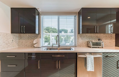 Imperial Point House | 5 min to beach/Lux modern home/Exceptional outdoor area/pool/games