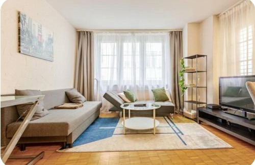 Niederdorf Apartment | 5-mins walk to Zurich Main Station - City Center