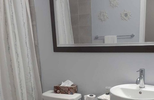 Halton Regional Municipality House | 5 minutes from velodrom and community parks! Family sized townhome with balcony.