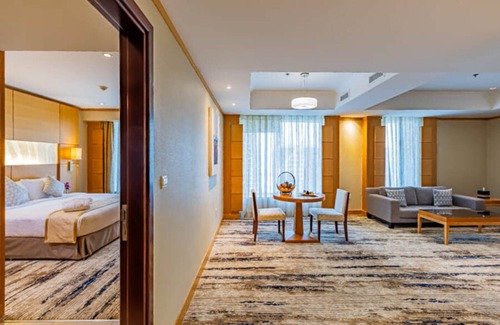 Dubai Apartment | 5 minutes to the metro! 2 Bedroom Serviced Hotel Apartment, All Bills Included.