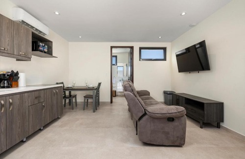 Palm Beach Apartment | 5 minutes walk to beach Palmbeach 623 by Bocobay