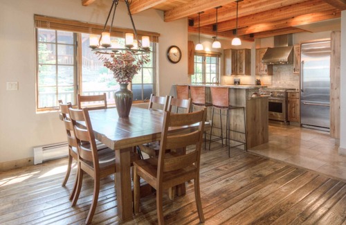 Big Sky House | 5 Star Luxury Silver Star Chalet in Moonlight Basin, Views,Hot Tub,2 Fireplaces