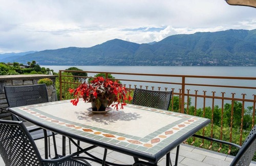 Porto Valtravaglia Apartment | 50 m² Apartment ∙ 1 bedroom ∙ 4 guests