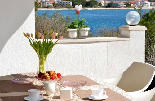Rogoznica Apartment | 50 m² Apartment ∙ 1 bedroom ∙ 4 guests