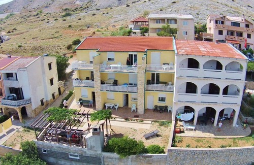 Pag Apartment | 50 m² Apartment ∙ 1 bedroom ∙ 4 guests