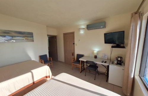 San Felipe Hotel | #53 Bungalow Seaside Hotel & Victors RV Park