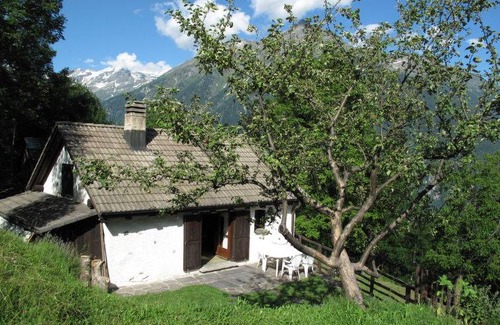 Acquarossa House | 55 m² House ∙ 1 bedroom ∙ 4 guests