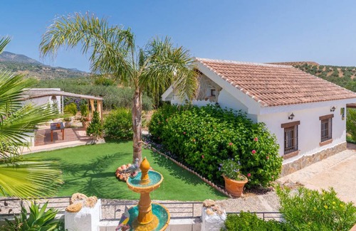 Alozaina House | 55 m² House ∙ 3 bedrooms ∙ 6 guests