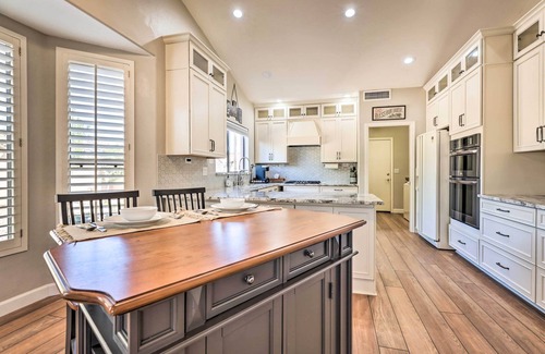 Oakwood House | 55+ Sun Lakes Casa w/Patio & Pool Access