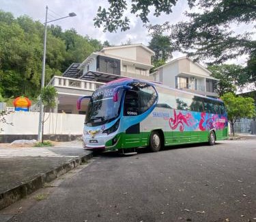 Bayan Lepas House | 55PAX 9BR Villa with Kids swimming Pool, KTV, BBQ n Pool Tables near SPICE Arena Penang 9800 SQFT