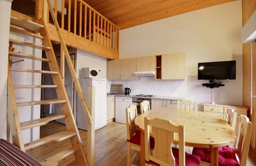 Saint-Jean-dʼAulps Apartment | 57 m² Apartment ∙ 3 bedrooms ∙ 8 guests