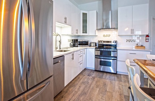 Cote-Saint-Paul Apartment | 5705-Modern 2 BD / fully equipped, near DT MTL