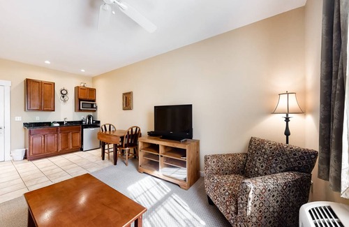 Northeast Harbor Hotel | 58 m² Hotel ∙ 1 bedroom ∙ 4 guests