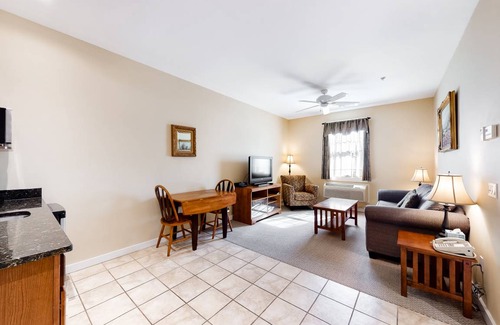 Northeast Harbor Hotel | 58 m² Hotel ∙ 1 bedroom ∙ 4 guests