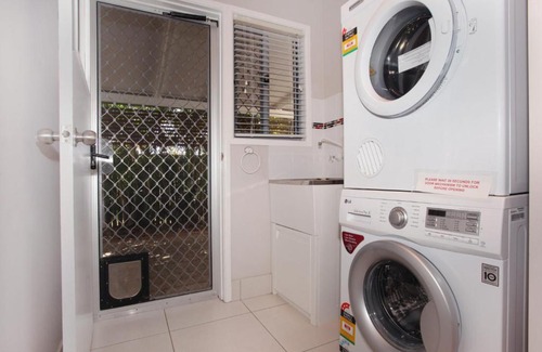 Marcoola House | 6 Botany Court Marcoola Beach - Pet Friendly 500 Bond