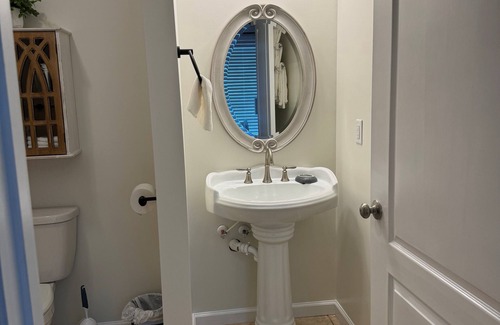 Sylvester Hotel | 6-BR in Sylvester, GA - Southern Charm Meets Spacious Comfort