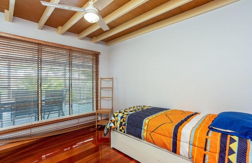 Rainbow Beach House | 6 Ilmenite Avenue - Coastal beach shack within walking distance to patrolled beach and CBD,