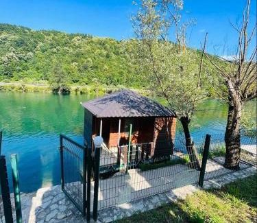 Mali Radic Apartment | 6 New River View Apartments
