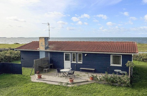Svinøvester House | 6 person holiday home in Lundby
