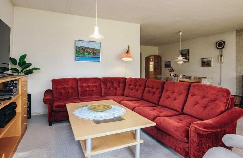 Hou House | 6 person holiday home in Hals