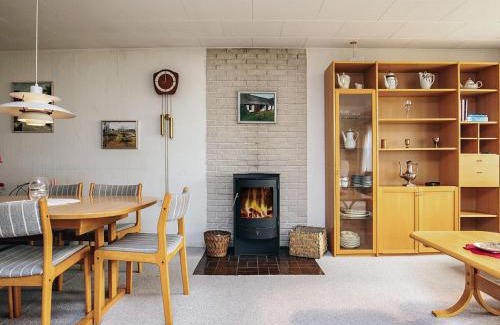 Hou House | 6 person holiday home in Hals