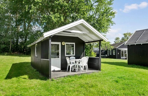Beder Malling House | 6 Person Holiday Park Home in Malling