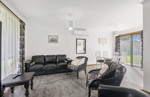 Encounter Bay House | 6 Simpson Rd Encounter Bay - No Linen Included