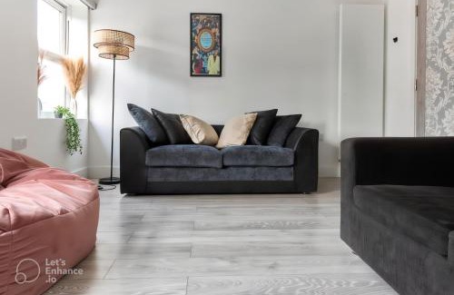 Weavers Apartment | 6 Sleeper Sanctuary in BrickLane