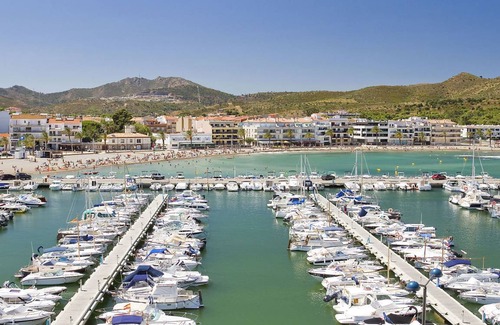 Llanca Apartment | 60 m² Apartment ∙ 3 bedrooms ∙ 7 guests
