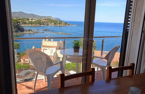 Llanca Apartment | 64 m² Apartment ∙ 2 bedrooms ∙ 4 guests