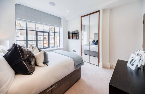 Hammersmith and Fulham Apartment | 65 m² Apartment ∙ 2 bedrooms ∙ 4 guests