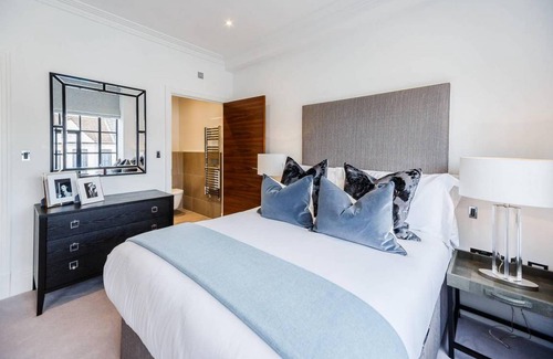 Hammersmith and Fulham Apartment | 65 m² Apartment ∙ 2 bedrooms ∙ 4 guests
