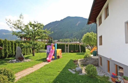 Ried im Oberinntal Apartment | 67 m² Apartment ∙ 2 bedrooms ∙ 6 guests